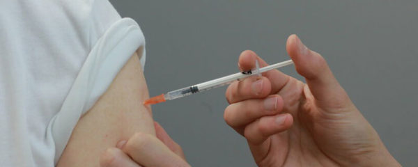 Se faire vacciner contre la COVID-19